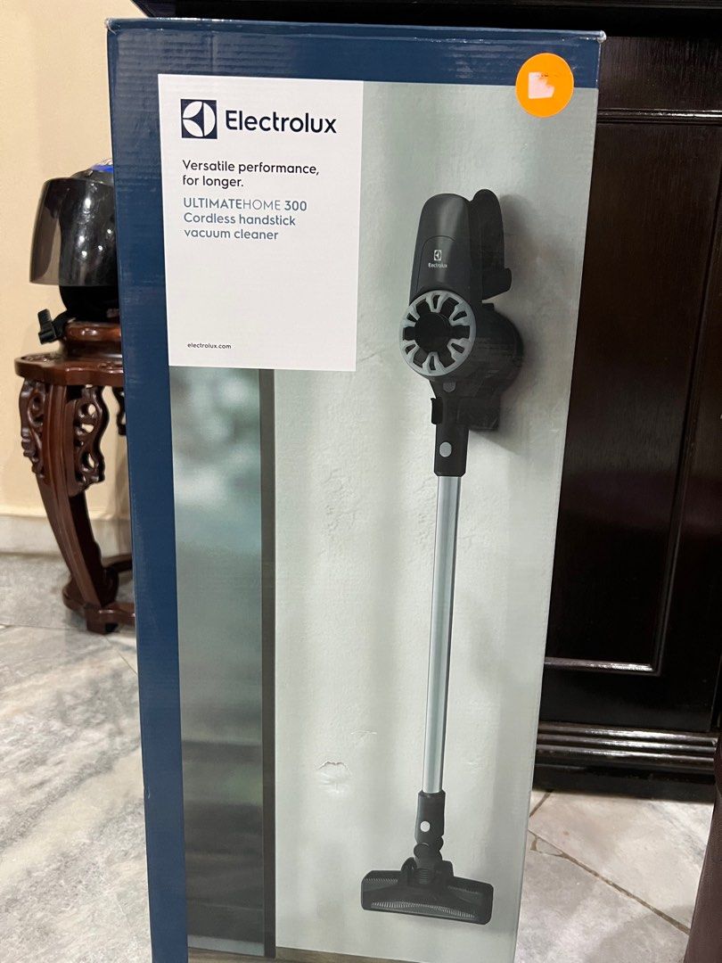 Electrolux Cordless Handstick Vacuum Cleaner Ultimate Home 300 21.6V