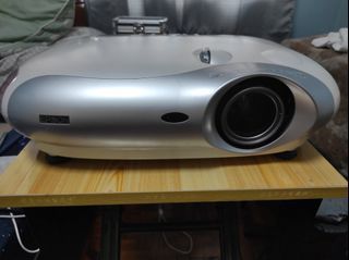 Epson wide screen projector
