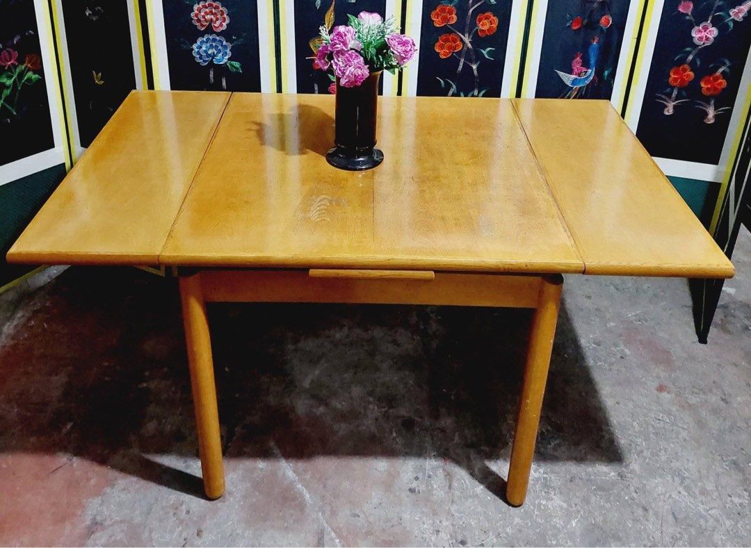 Expandable Dining table Japan surplus (Category: Tables & Sets) located in Manila. Submitted by Hezcki (Listing ID 1221488884, Image 3). Description: .
