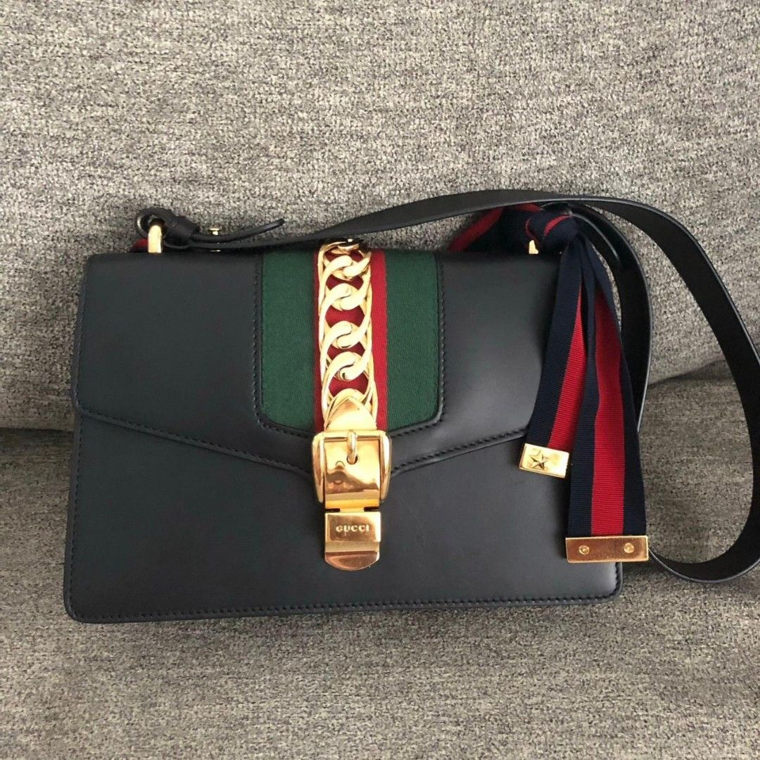 Gucci sylvie medium hotsell black