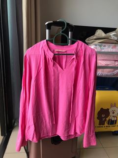 (Category: ) located in . Submitted by sisters4wardrobe (Listing ID 1221522171, Image 1). Description: .
