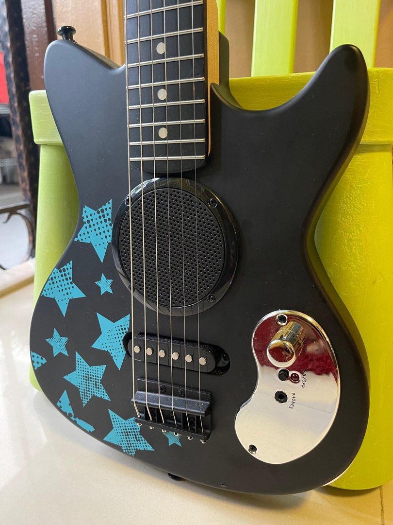 First act discovery electric guitar with speaker hot sale