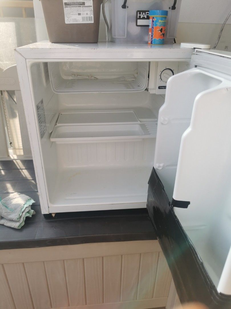 Free LG Mini Fridge and Freezer, TV & Home Appliances, Kitchen