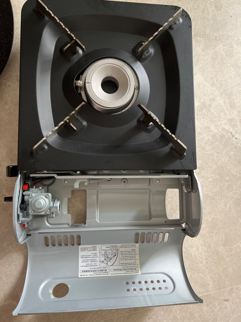 Japan Iwatani Portable Butane Gas Stove / Camping Stove two free gas , TV & Home Appliances