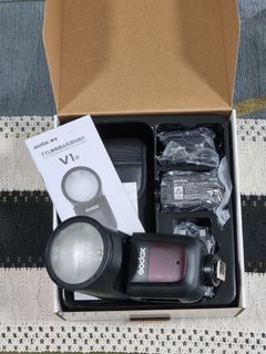 Godox V1 N