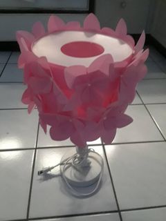 Gorgeous pink flowers lamp