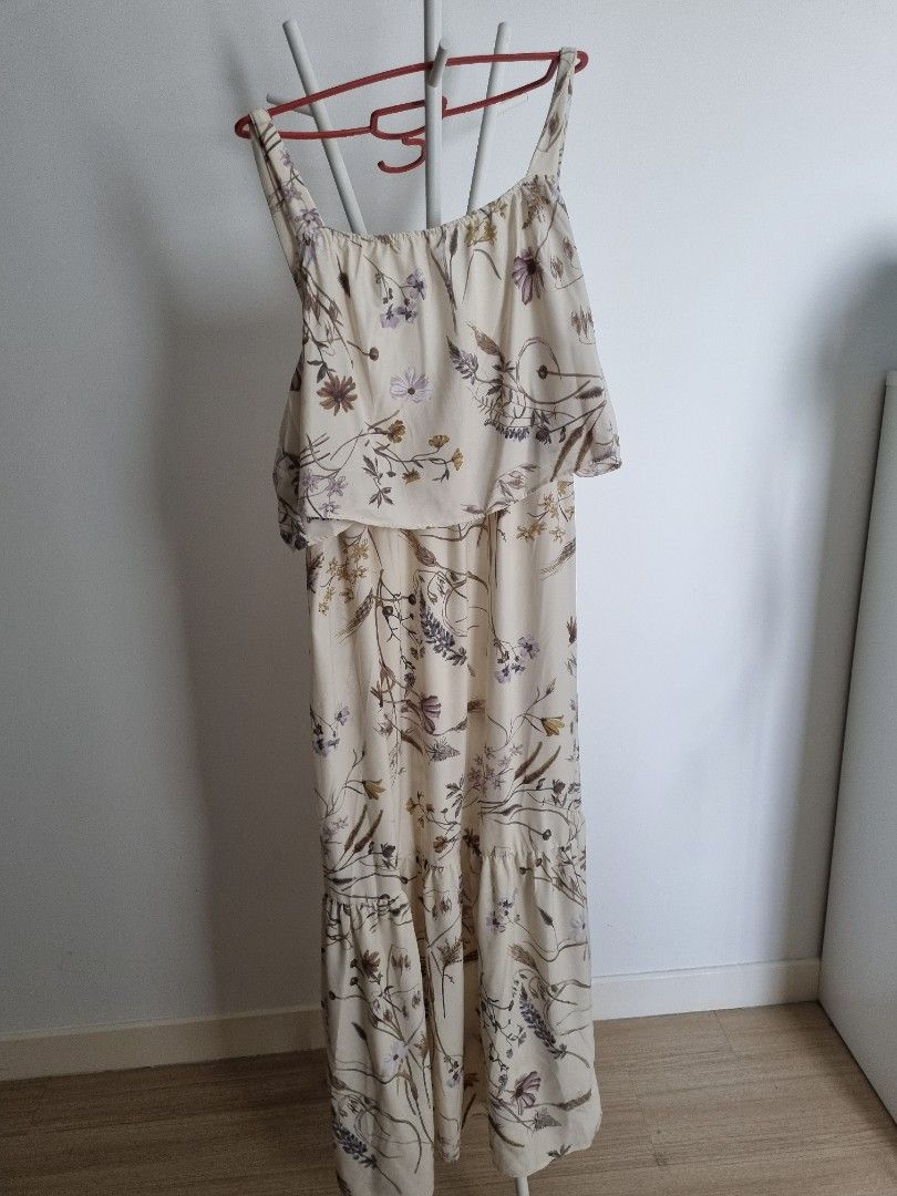H & m nursing dress top