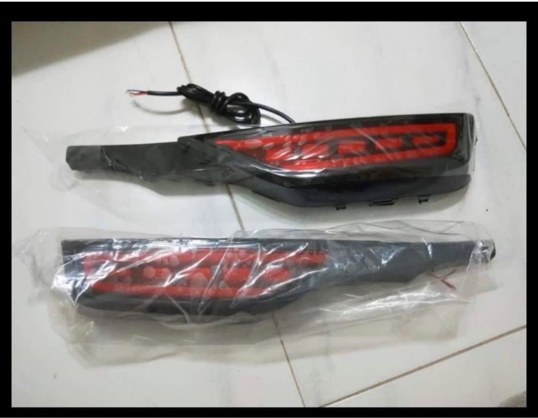 Red Rear Bumper Reflector Light For Honda JAZZ Fit 2018 2019 Lamp LED Tail Stop
