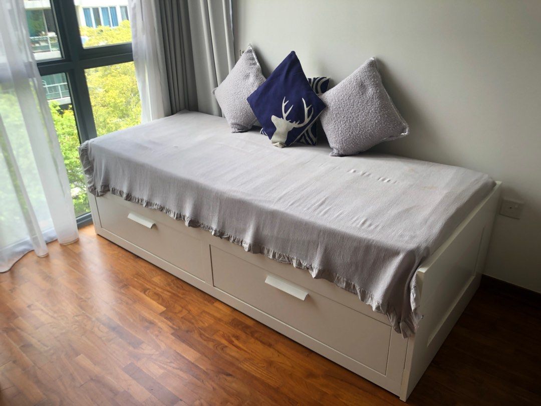 brimnes day-bed with 2 mattress review