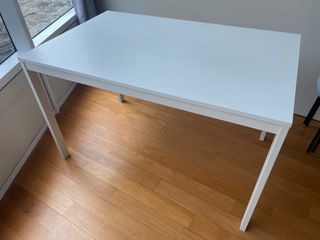 Ikea extendable table (Vangsta)