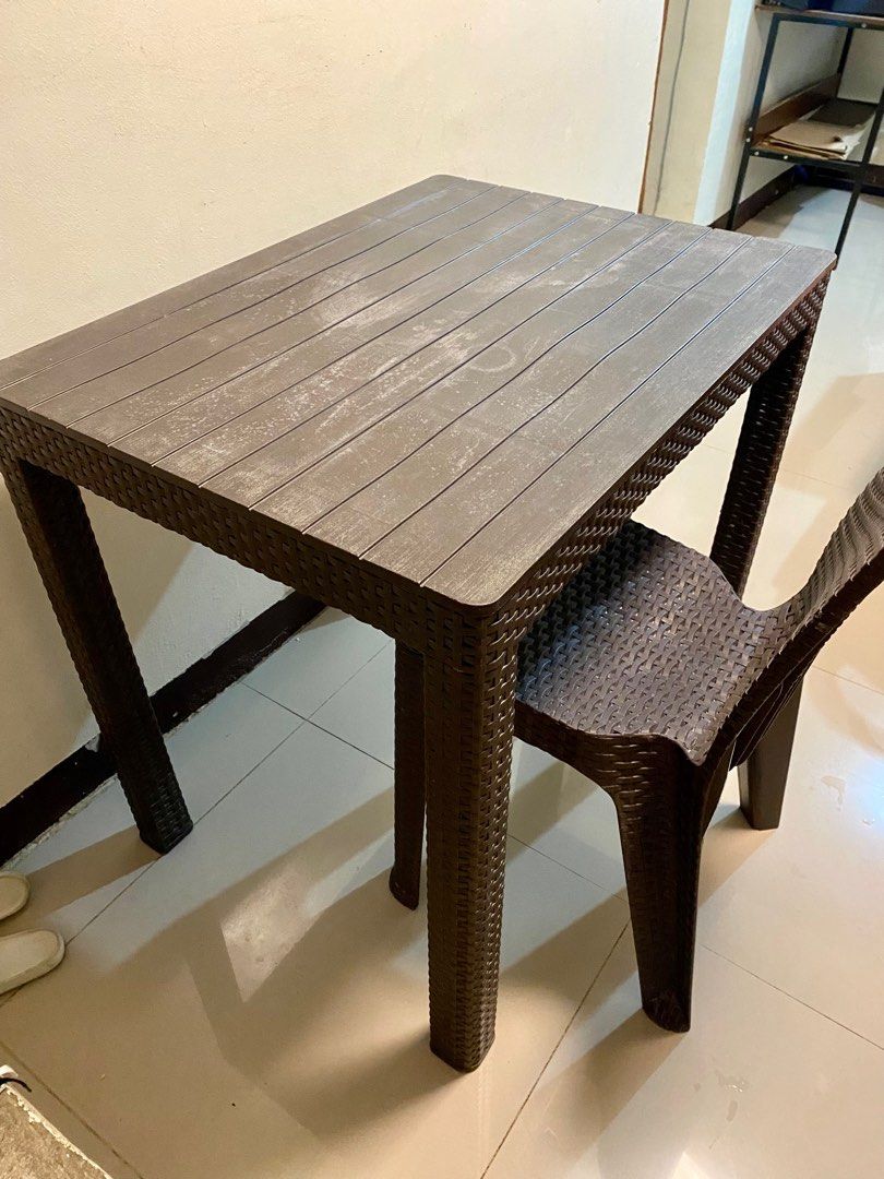 Jolly Ratan Table and Chair on Carousell