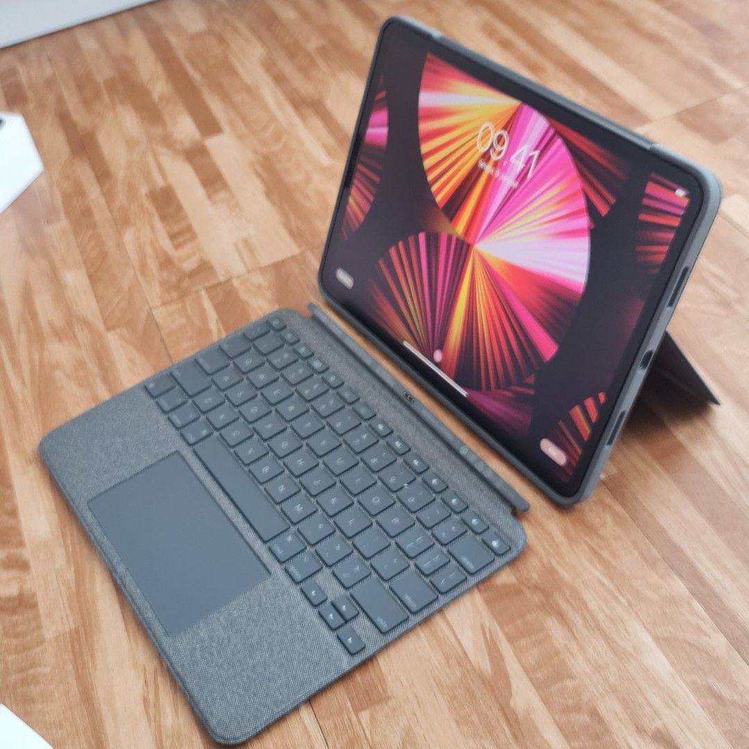 Logitech Folio Touch Vs Magic Keyboard Magic Keyboard Vs Logitech