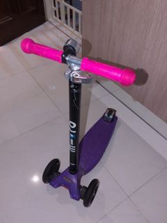 Kids Scooter - purple maxi micro scooter
