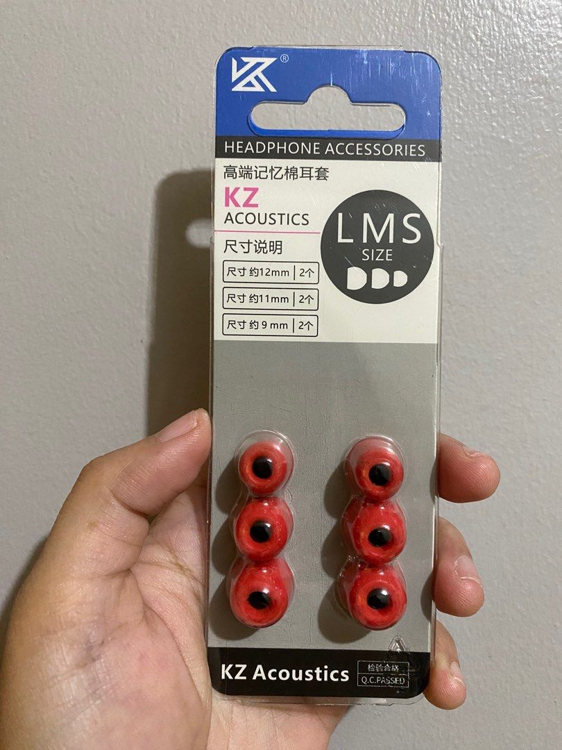 KZ memory foam tips earphone accessory (Category: Headphones & Headsets) located in Hinigaran. Submitted by spebbit (Listing ID 1221480060, Image 1). Description: Selling these memory foam tips from KZ. I only used the small sized tip for 3x but it was not comfortable for my ear so I am selling the whole lot. Free shipping via JRS/LBC..