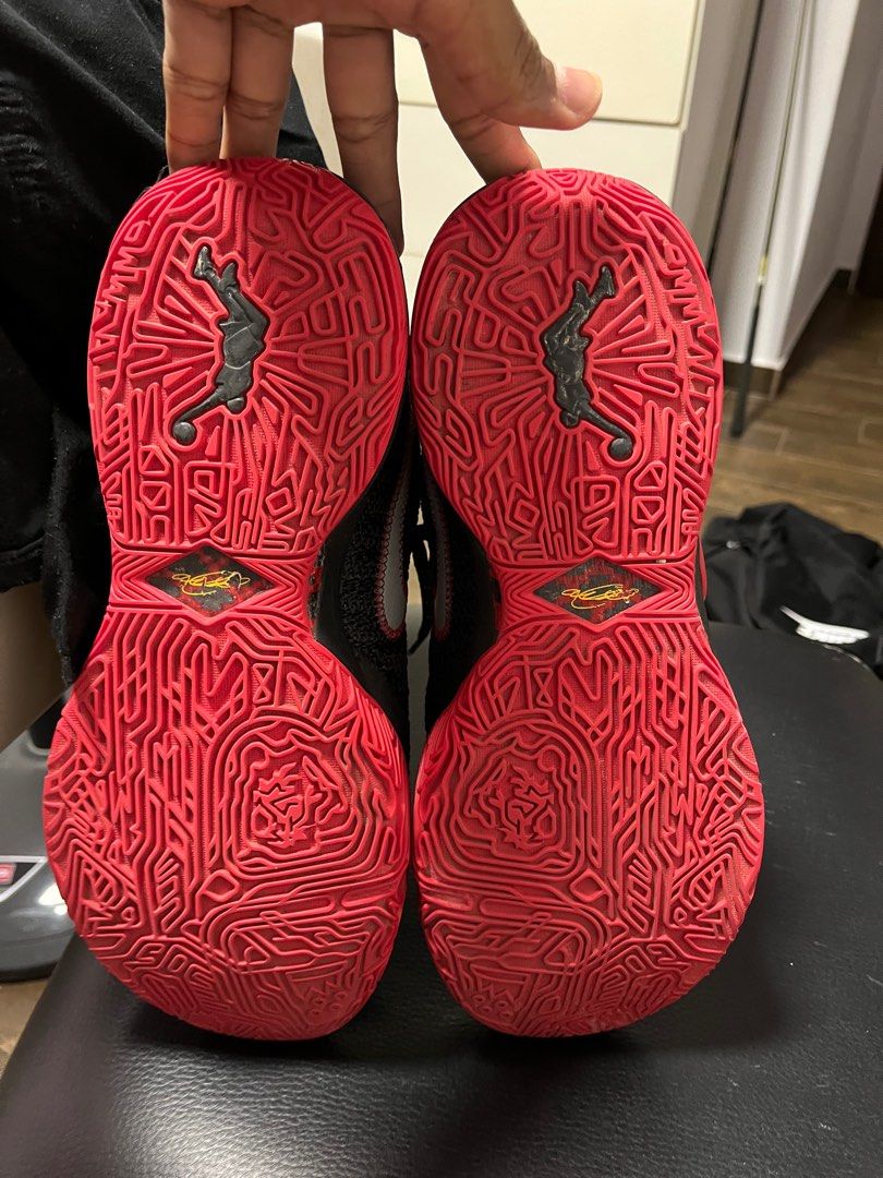 2k20 lebron shoes