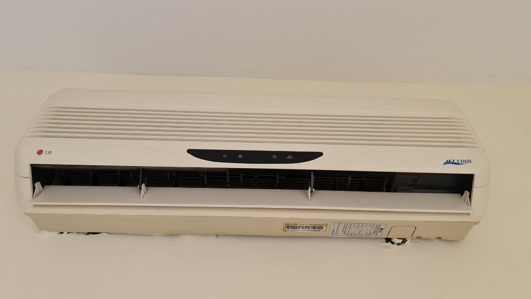 LG 1HP Air Conditioner, TV & Home Appliances, Air Conditioners & Heating on Carousell
