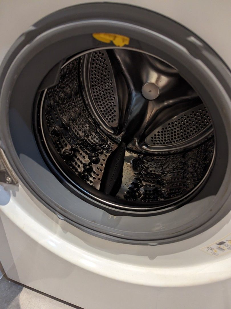 LG Front Load Inverter Direct Drive 9kg TrueSteam, TV & Home Appliances