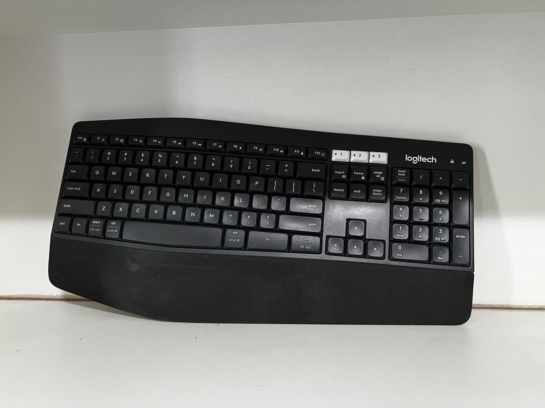 Logitech K850 keyboard with Armrest, Computers & Tech, Parts