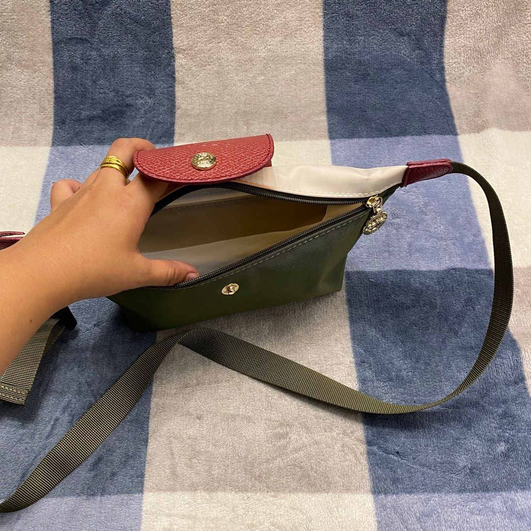 Longchamp Waistbag, Barang Mewah, Tas & Dompet di Carousell