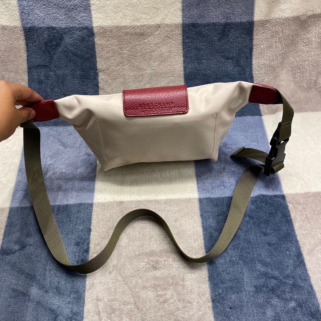Longchamp Waistbag, Barang Mewah, Tas & Dompet di Carousell