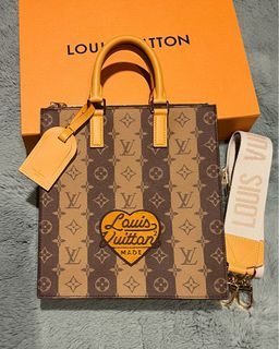 Shop Louis Vuitton PETIT SAC PLAT 2021 SS Petit Sac Plat (M81295) by  ms.Paris