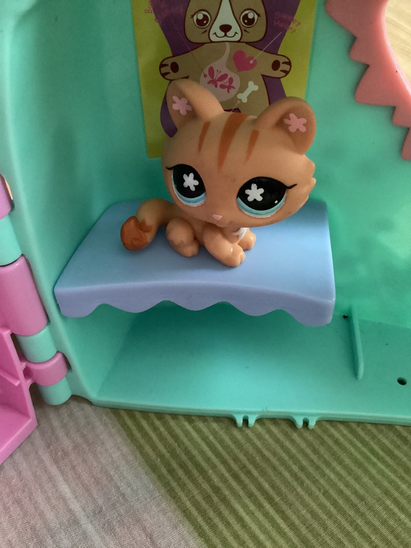 LPS Littlest Hasbro Crouching Cat on Carousell