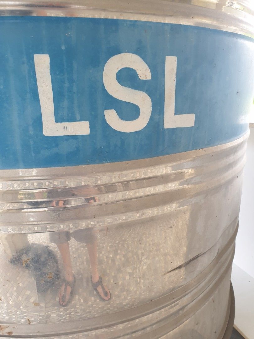 LSL Water Tank 909 Litres (200 gallons) Stainless Steel with pump, Furniture & Home Living