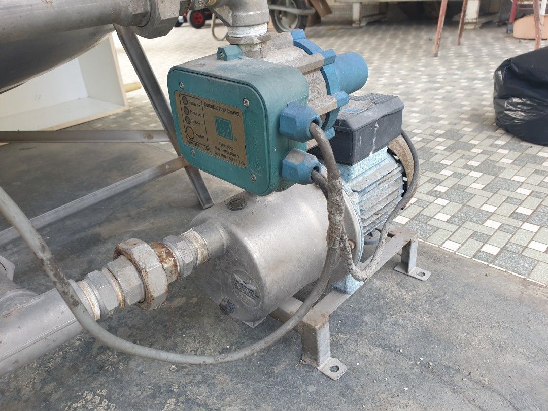 LSL Water Tank 909 Litres (200 gallons) Stainless Steel with pump, Furniture & Home Living