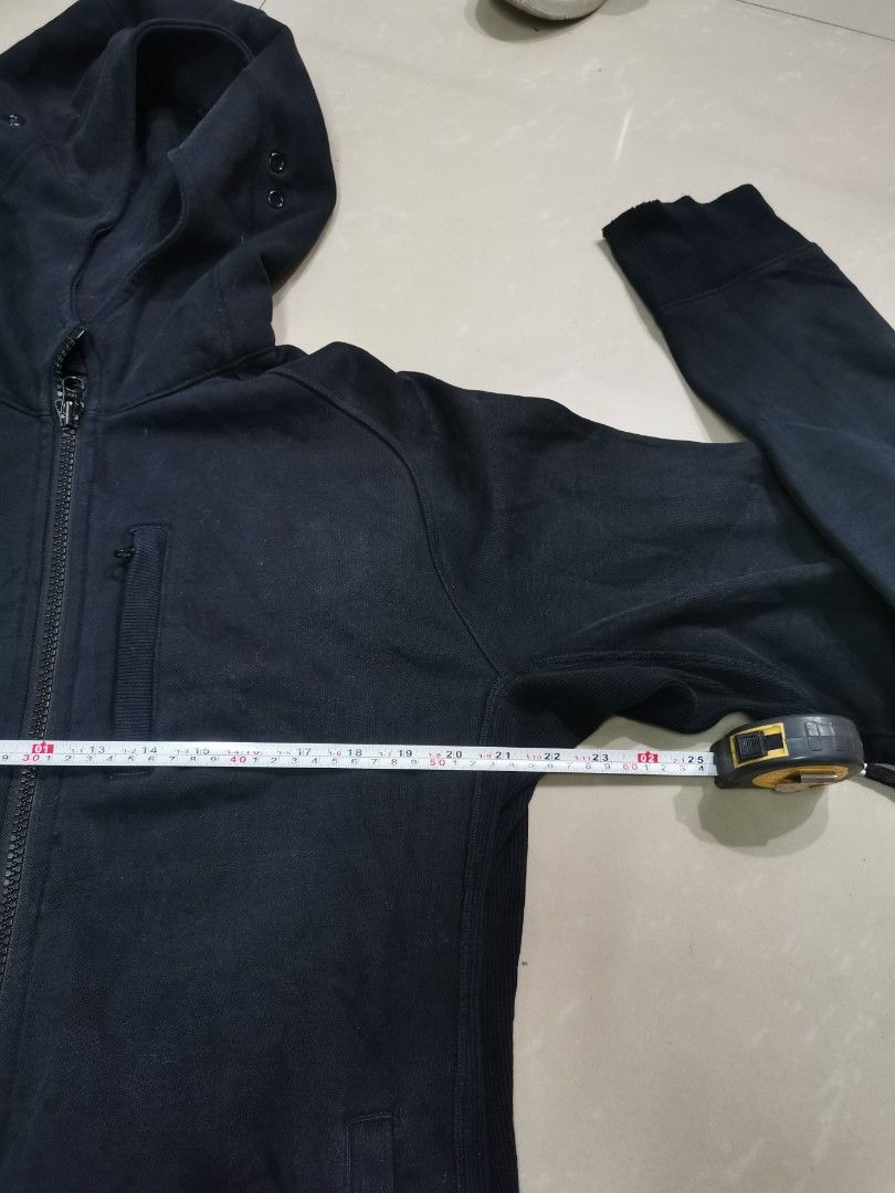 Lululemon hoodie jacket (Category: Activewear) located in Rizal. Submitted by allenrion (Listing ID 1221583989, Image 2). Description: Preloved Lululemon hoodie jacket for men Size: see measurement. Xl estimate Price: 580 pesos Flaw: sew ribbings MOP: BPI BDO gcash #allenrion #goodfindgoodvibes #gym #sportswear #sportsapparel #fitness #runph #activewearfashion #activewear #brandedpreloved #lululemon #hoodiejacket.