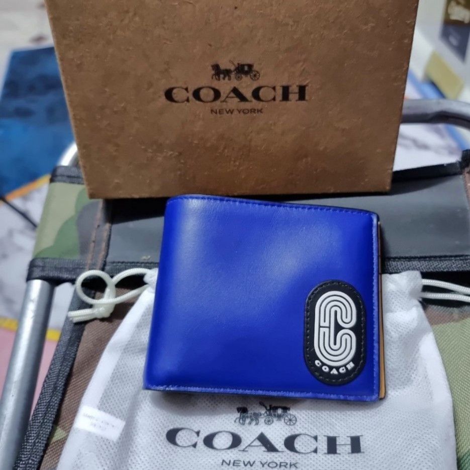 Coach Men Card Wallet New, Luxury, Bags & Wallets on Carousell