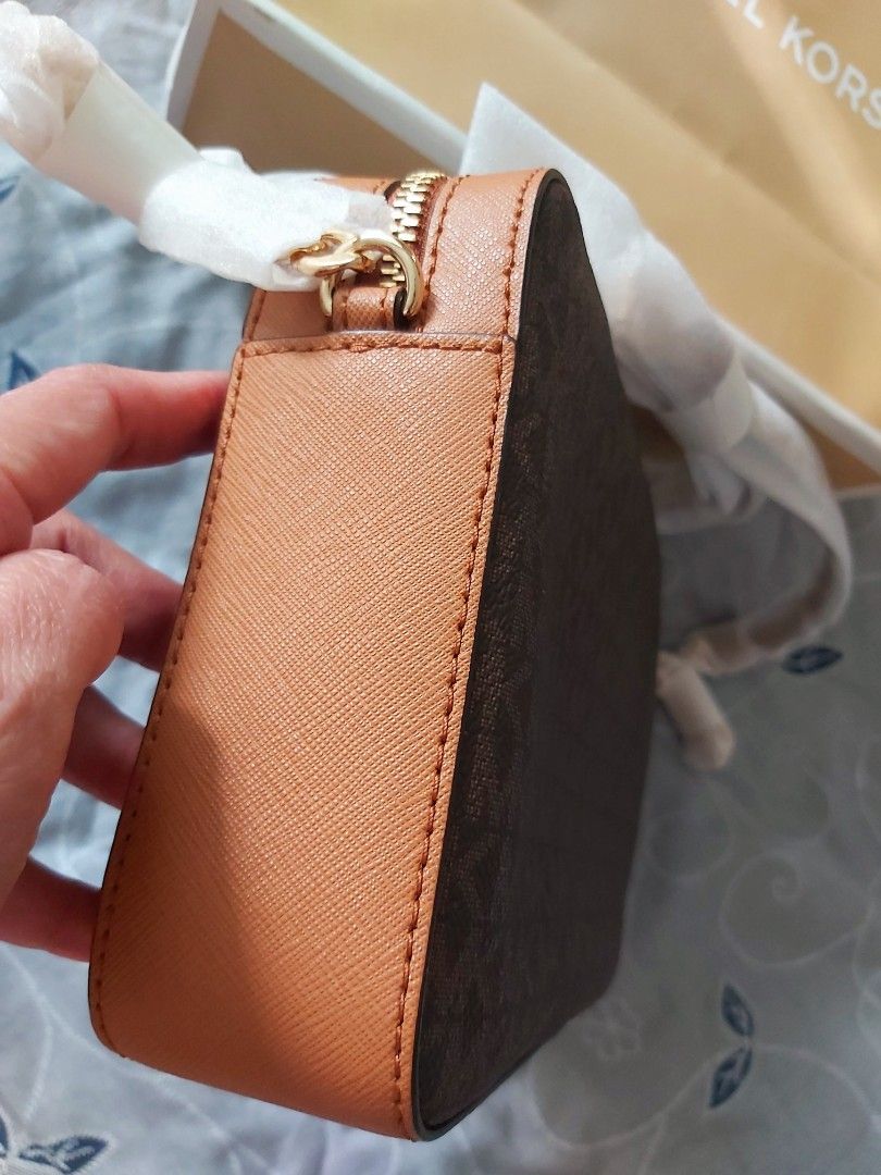 Kors camera bag shop
