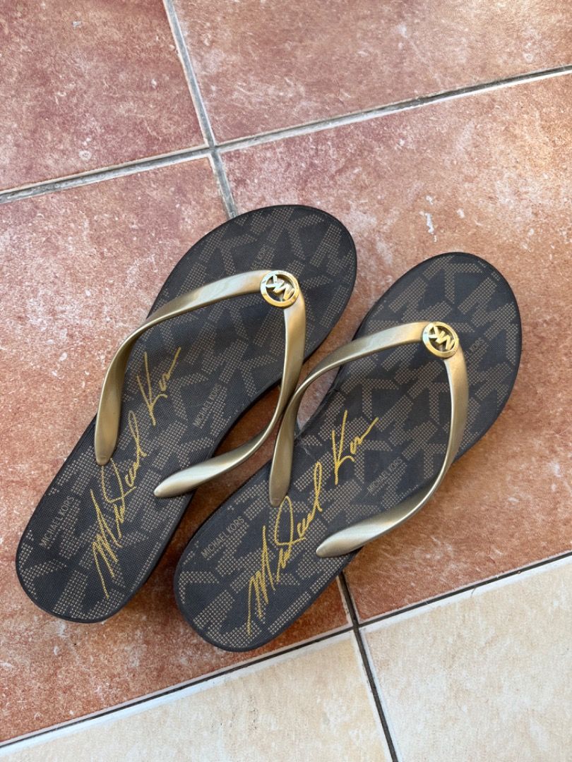 Michael kors flip flops for sale new arrivals