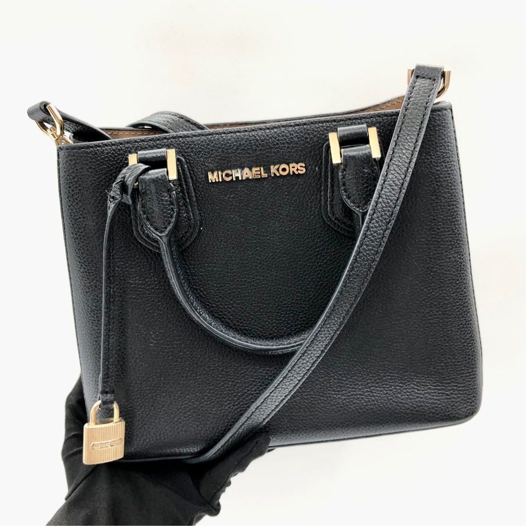 DISCOUNTED] MICHAEL KORS SMALL BLACK LEATHER 2 WAY HAND & SHOULDER BAG  237008609 -, Luxury, Bags & Wallets on Carousell
