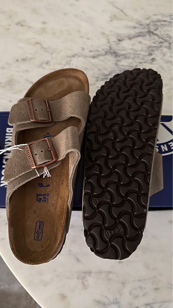 New in box taupe Arizona Birkenstocks 41 nubuck sandals