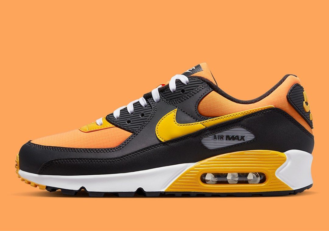 Gold and black discount air max 90