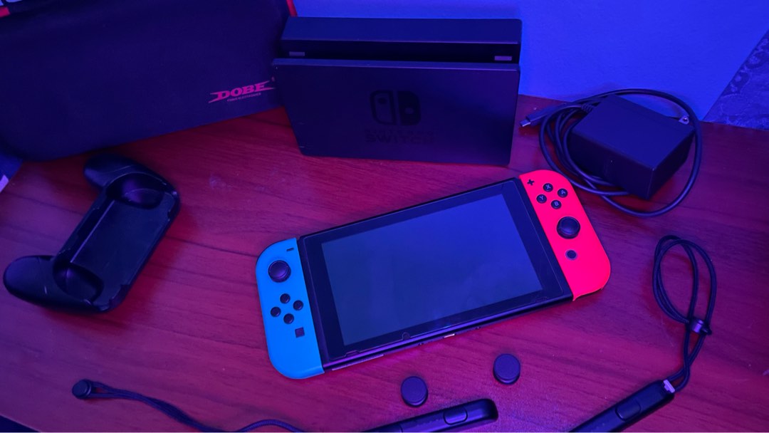 Nintendo Switch V2 on Carousell