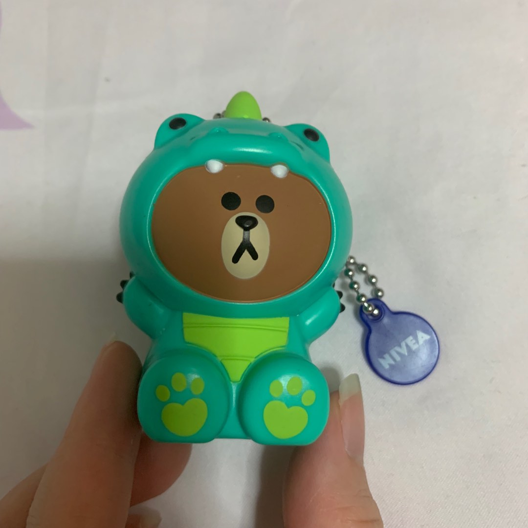 Nivea line Lip Balm Holder, Everything Else on Carousell