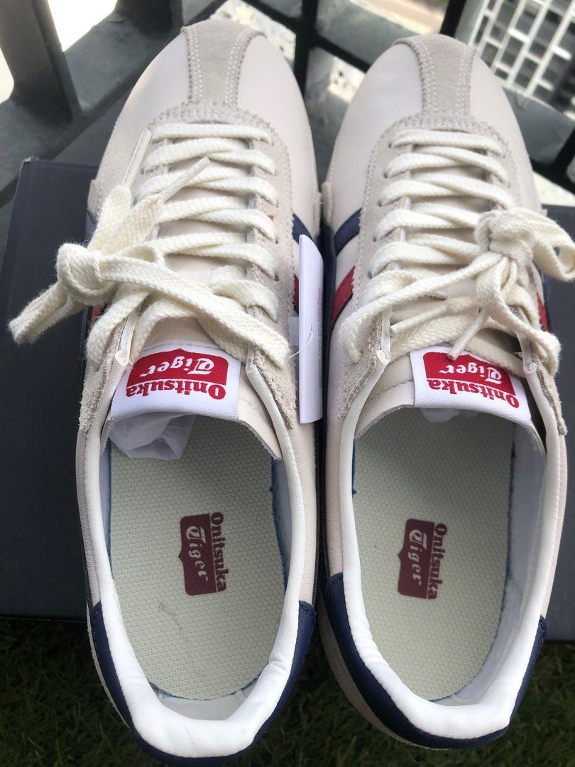 Onitsuka tiger japan limited (Category: Sneakers) located in Singapore. Submitted by elainelys (Listing ID 1221474700, Image 2). Description: Brand new japan limited Onitsuka tiger Size as per pic 26cm Colour : off white/navy Courier included.