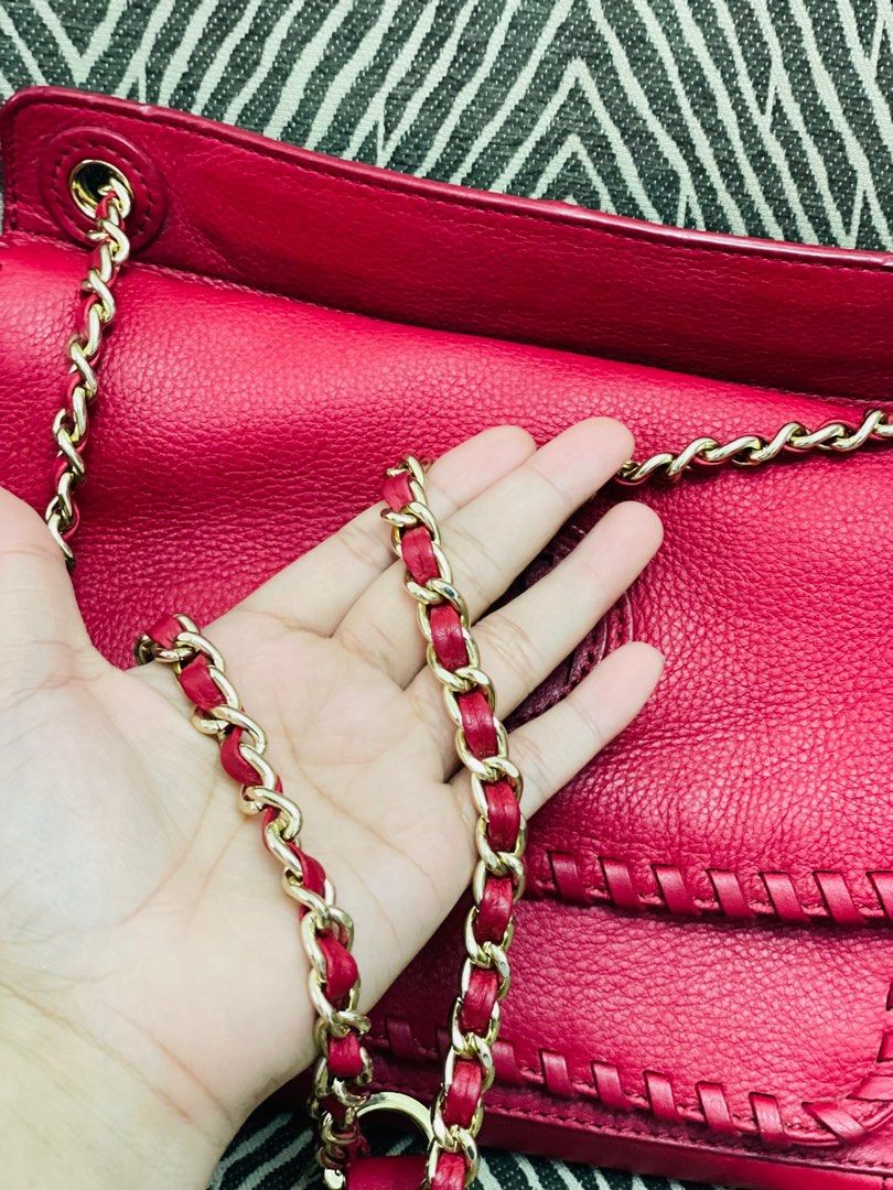 Original Tory Burch Marion 2 way (Category: Luxury Bags & Wallets) located in Valenzuela. Submitted by declutterstuffs0099 (Listing ID 1221550154, Image 2). Description: Pass sa law ballers (barat) Original 💯 Money back Minimal signs of use .