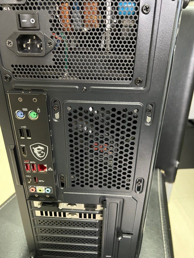 新淨ATX PC 主機Intel i7 9700 CPU 3.0GHz (8cores, 8threads) + MSi