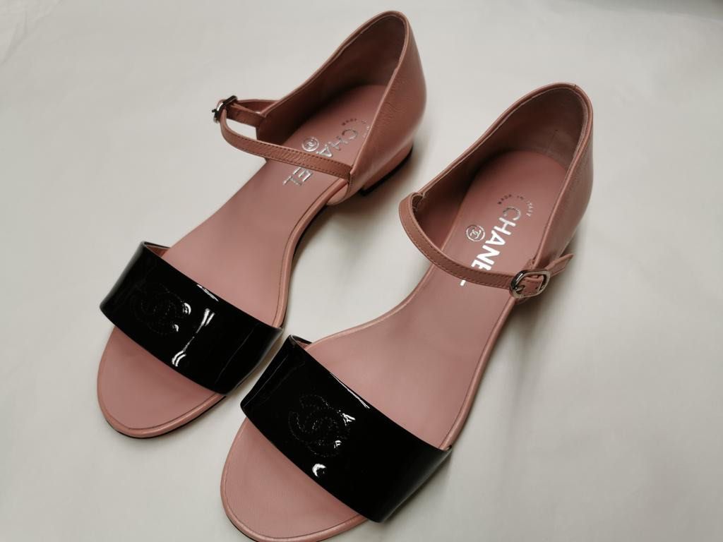 Pink chanel 2025 sandals