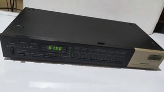 Pioneer Am/Fm Digital Synthesized Tuner TX-930