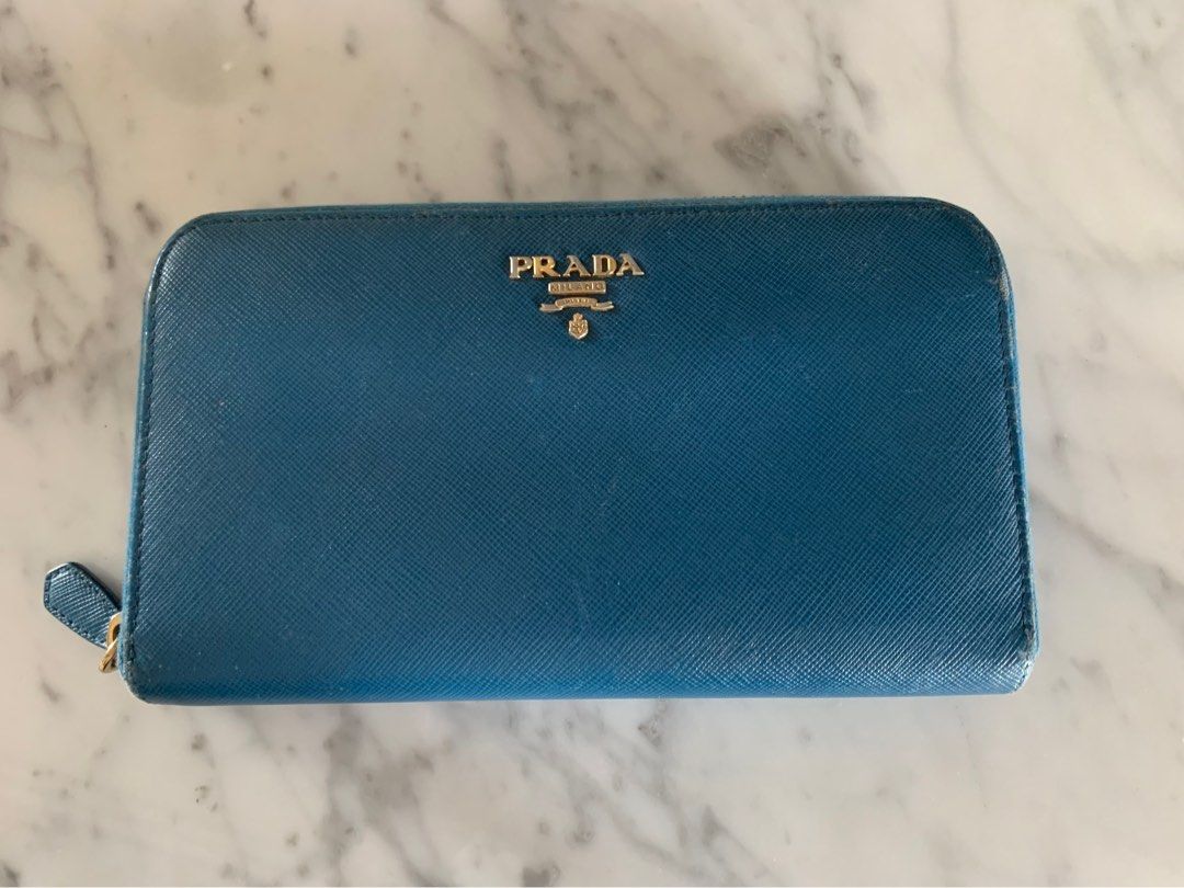 Prada Women's 1BD163 Blue Leather Shoulder Bag : Amazon.ca: Clothing, Shoes  & Accessories