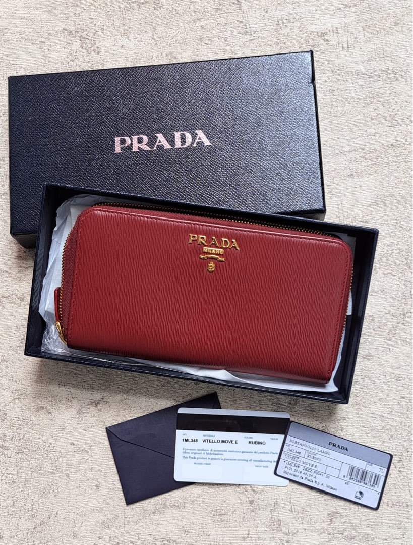 Prada Wallet Red 2019, Barang Mewah, Tas & Dompet di Carousell