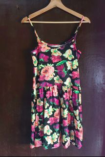 (Category: ) located in . Submitted by simplyhappy.belle (Listing ID 1221640975, Image 1). Description: .