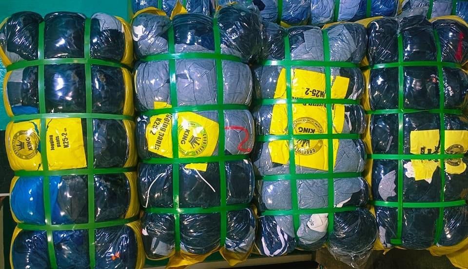 Premium Factory Sealed Ukay Bales (Category: Dresses) located in Cavite. Submitted by mommychute (Listing ID 1221655958, Image 1). Description: PREMIUM UKAY BALES | FACTORY SEALED | WHOLESALE PRICE 📍Antipolo & Cavite Warehouse! 📩 Pm me for inquiries! Price List! K25s boutique dress 5500 k112 long dress 8500 Lcd cotton dress 4000 Mtm hoodie jacket 4000 Blk fur blanket 5500 Towel mix 5500 50q comforter 3800 k95c comforter 3800 098Punda/ Pillow ca