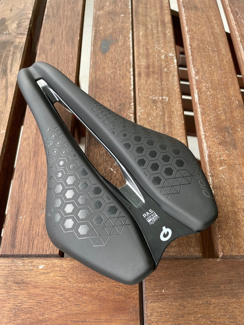 Prologo dimension saddle, Sports Equipment, Bicycles & Parts, Parts