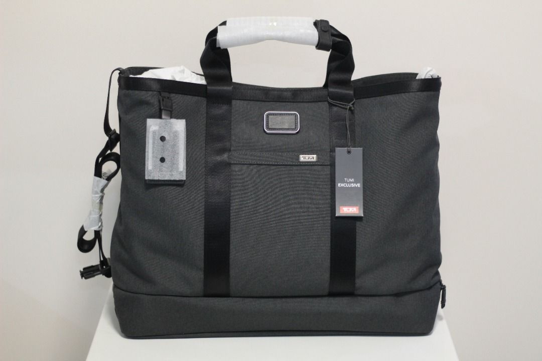 Tumi sale carry all