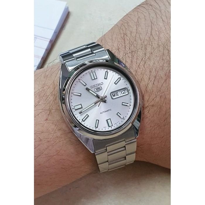 Seiko 5 snxs73k1 hotsell