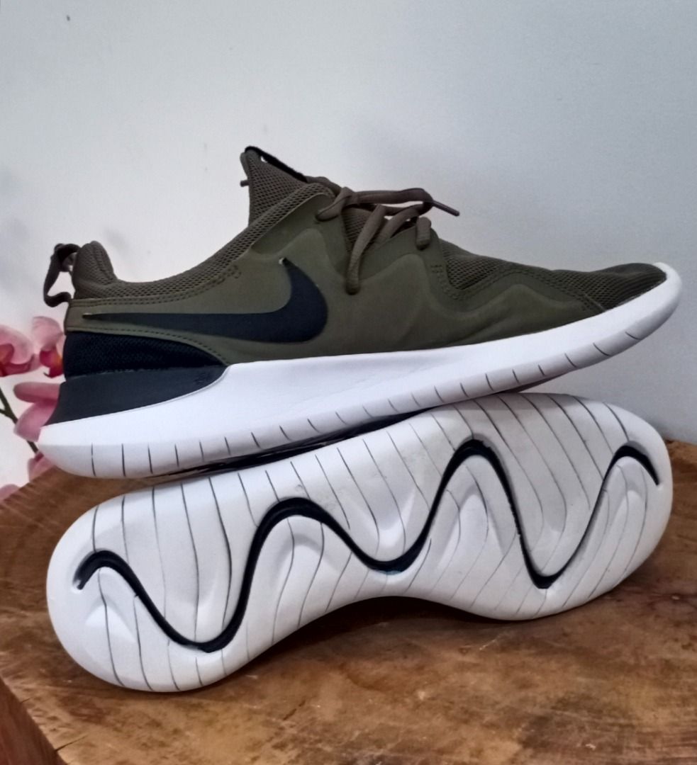 Nike sale tessen olive